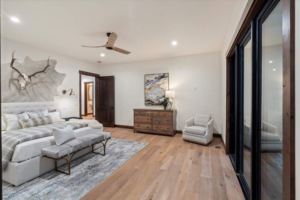 5 Bedroom Single Family Home/House's Image 16