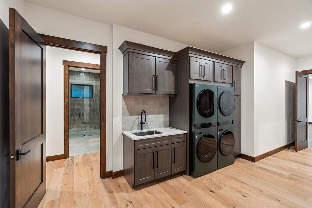 5 Bedroom Single Family Home/House's Image 26