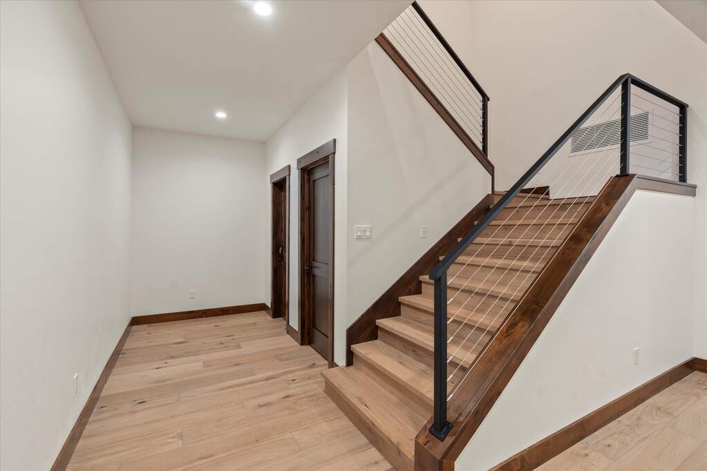 5 Bedroom Single Family Home/House's Image 31