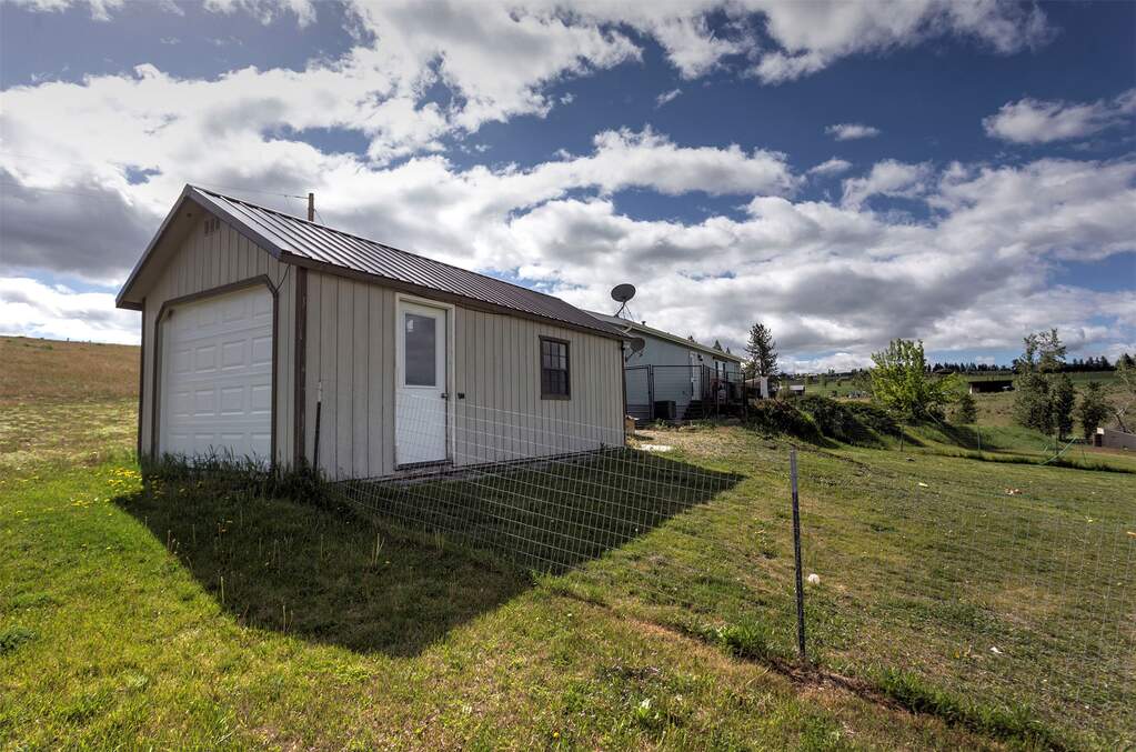 3 Bedroom Single Family Home/House's Image 33