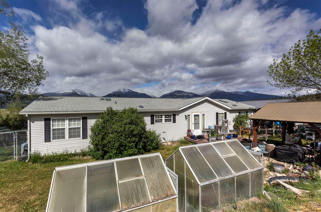 3 Bedroom Single Family Home/House's Image 42