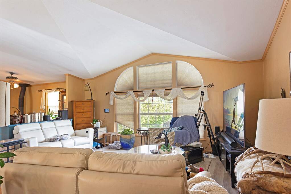 3 Bedroom Single Family Home/House's Image 48