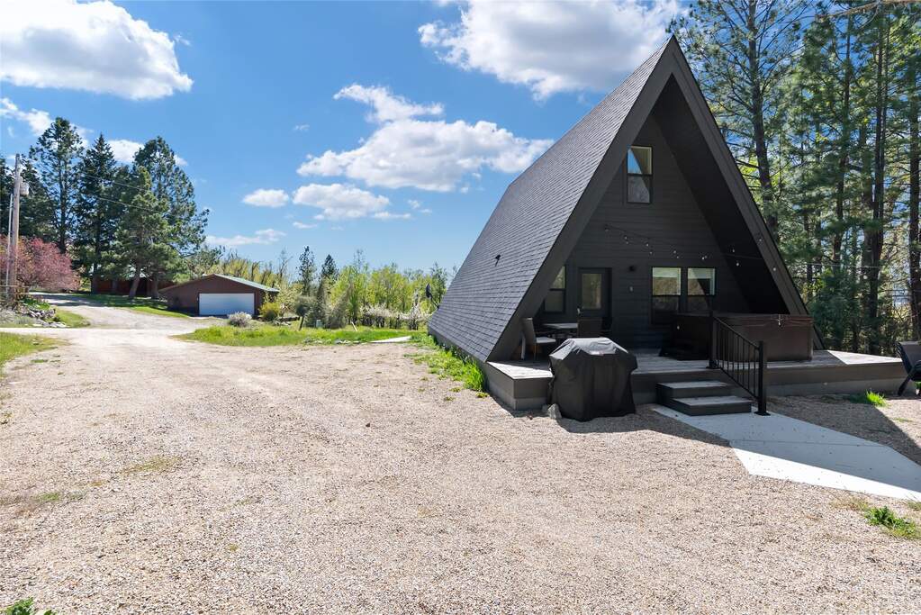 1 Bedroom Single Family Home/House's Image 5