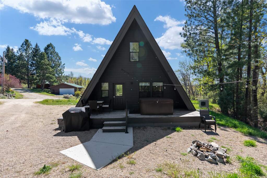 1 Bedroom Single Family Home/House's Image 6