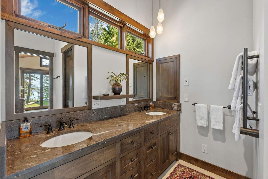 3 Bedroom Single Family Home/House's Image 40