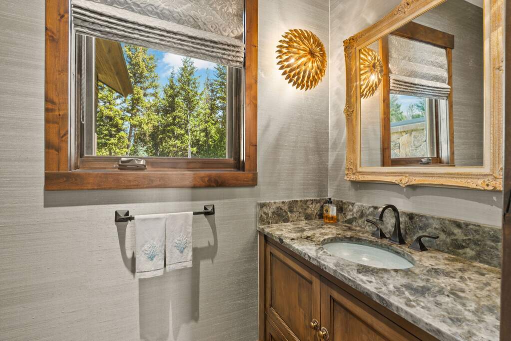 3 Bedroom Single Family Home/House's Image 43
