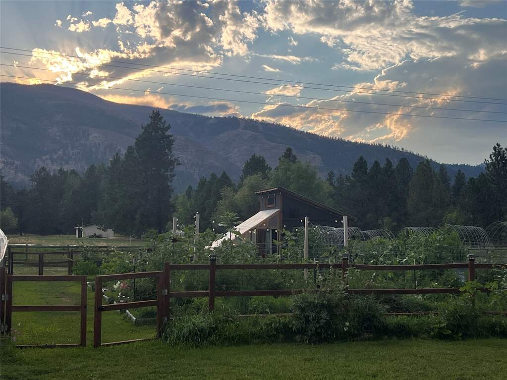5 Bedroom Single Family Home/House's Image 51