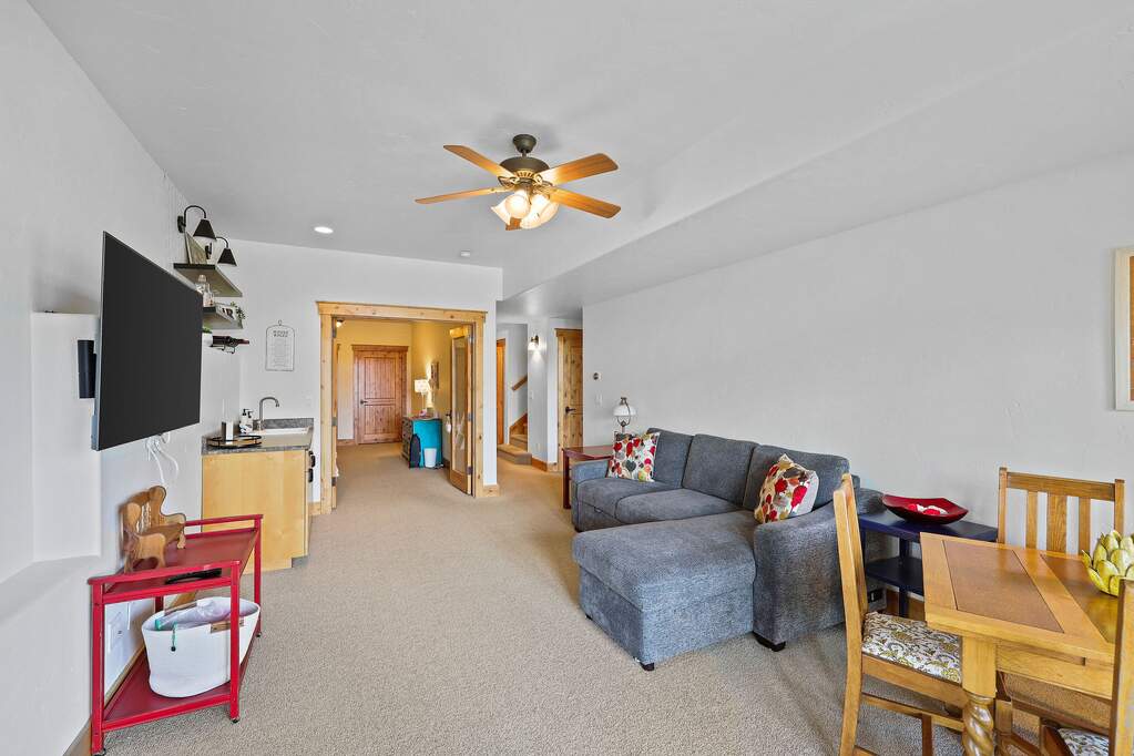 3 Bedroom Apartment/Flat's Image 42