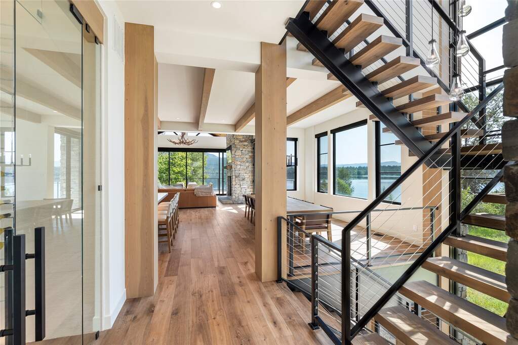 5 Bedroom Single Family Home/House's Image 13