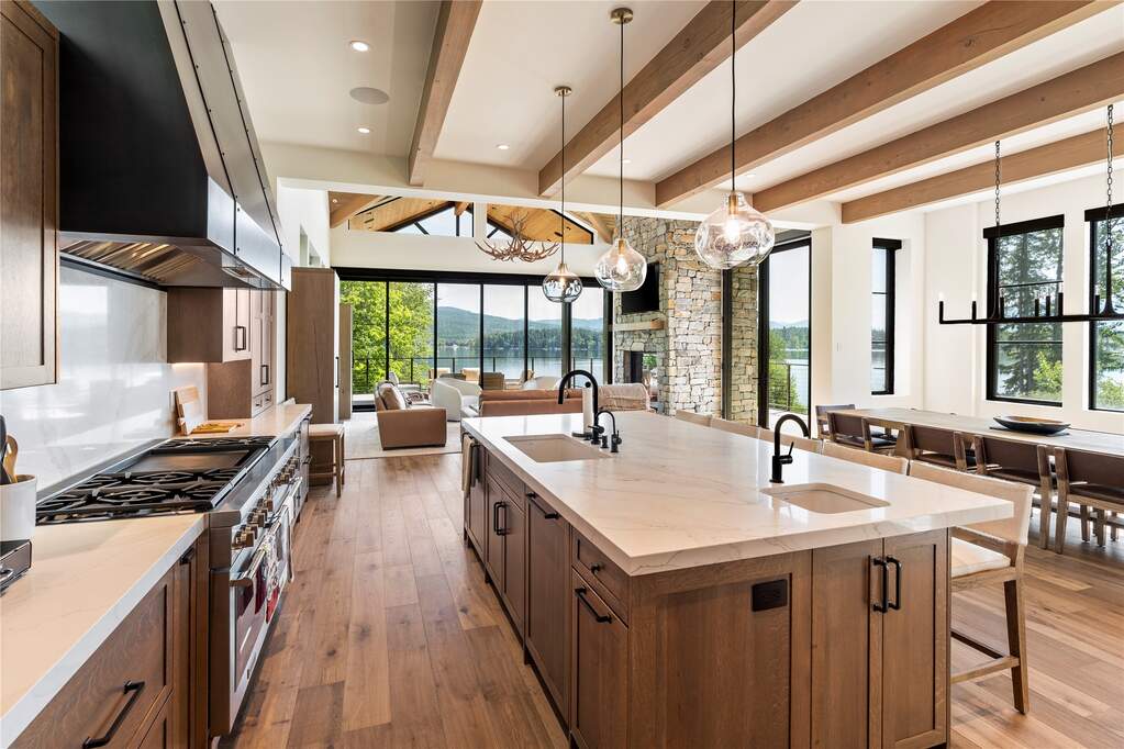 5 Bedroom Single Family Home/House's Image 23
