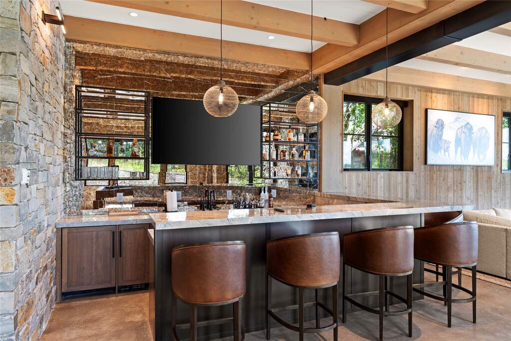 5 Bedroom Single Family Home/House's Image 46