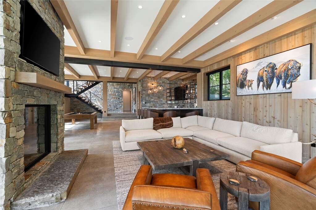 5 Bedroom Single Family Home/House's Image 52