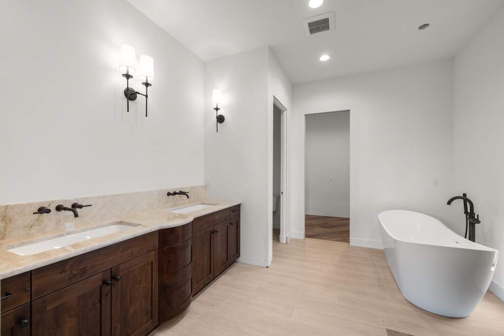 3 Bedroom Single Family Home/House's Image 24