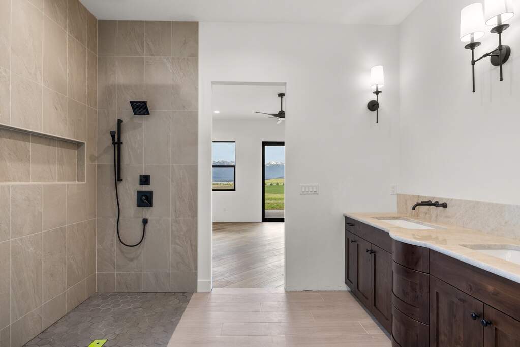 3 Bedroom Single Family Home/House's Image 27
