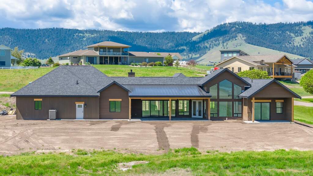 3 Bedroom Single Family Home/House's Image 36
