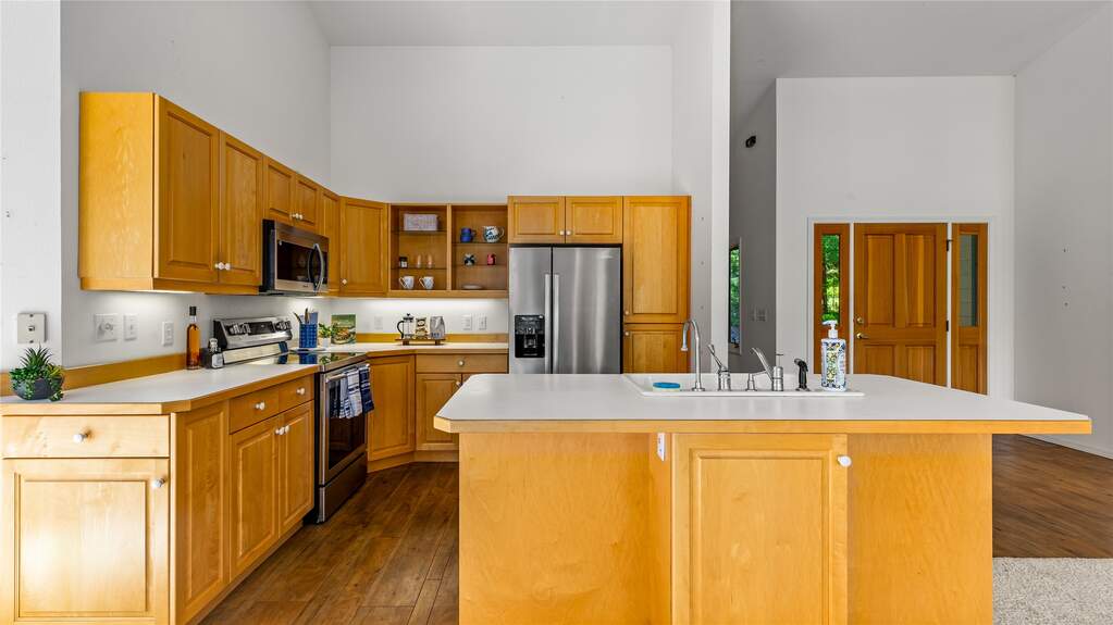 3 Bedroom Single Family Home/House's Image 3