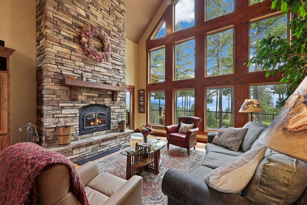 4 Bedroom Single Family Home/House's Image 9