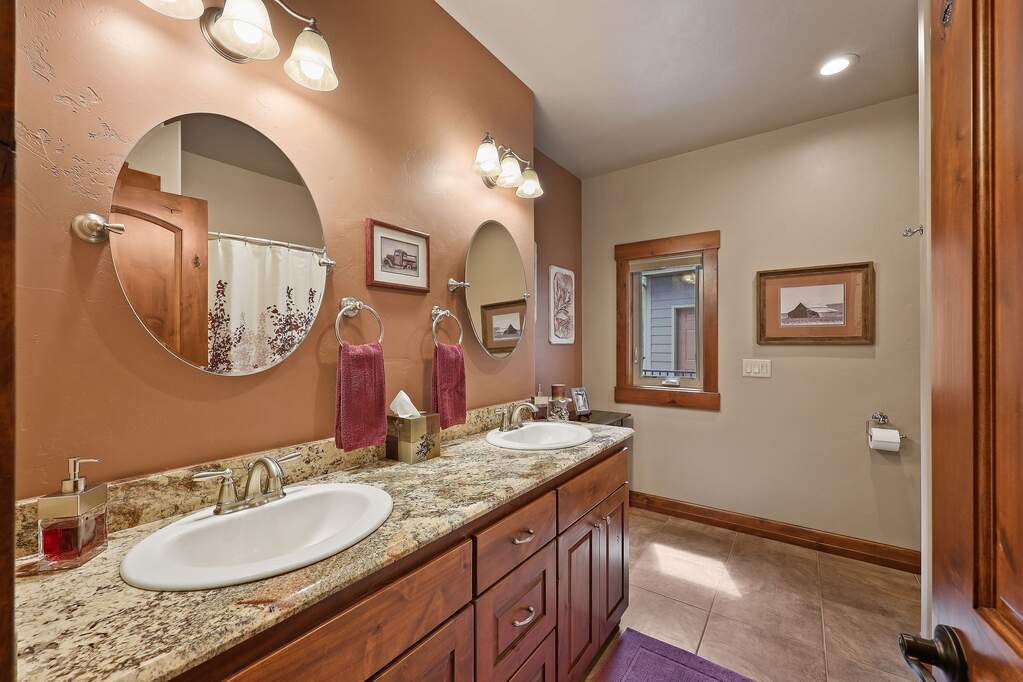 4 Bedroom Single Family Home/House's Image 24