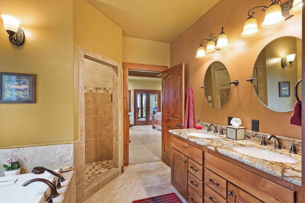 4 Bedroom Single Family Home/House's Image 29