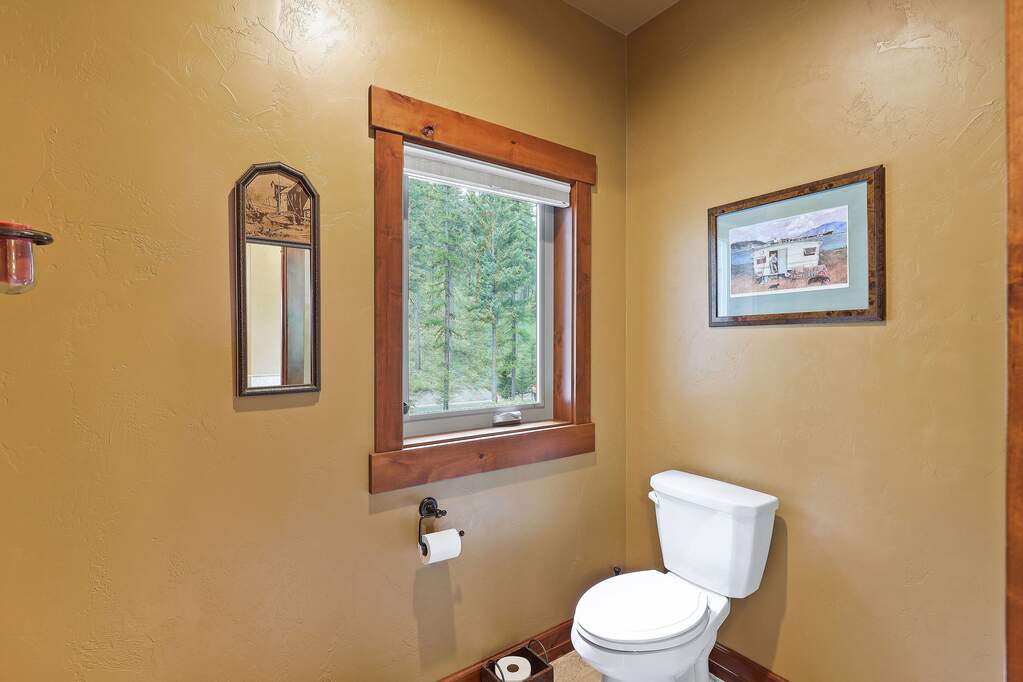 4 Bedroom Single Family Home/House's Image 31