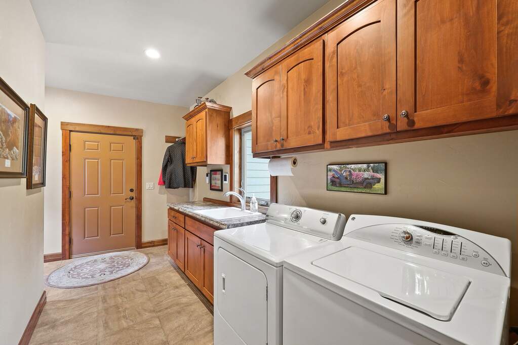 4 Bedroom Single Family Home/House's Image 61