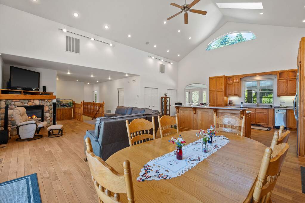 4 Bedroom Single Family Home/House's Image 15