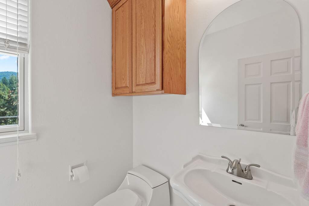 4 Bedroom Single Family Home/House's Image 25