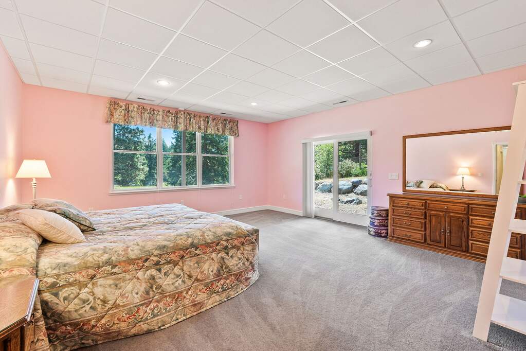 4 Bedroom Single Family Home/House's Image 30
