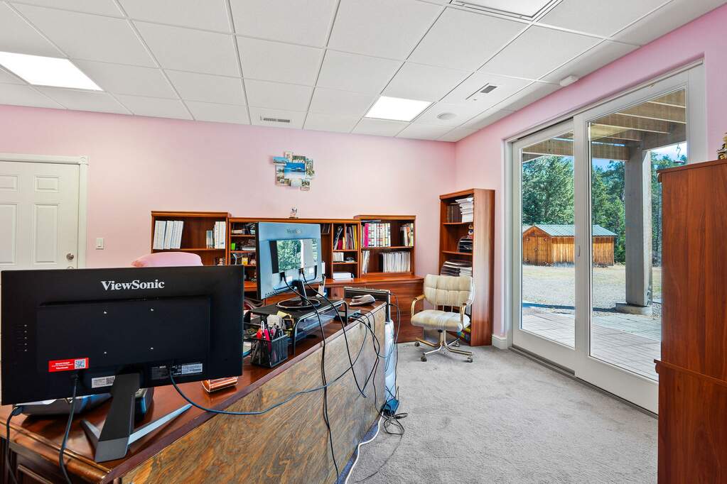 4 Bedroom Single Family Home/House's Image 34