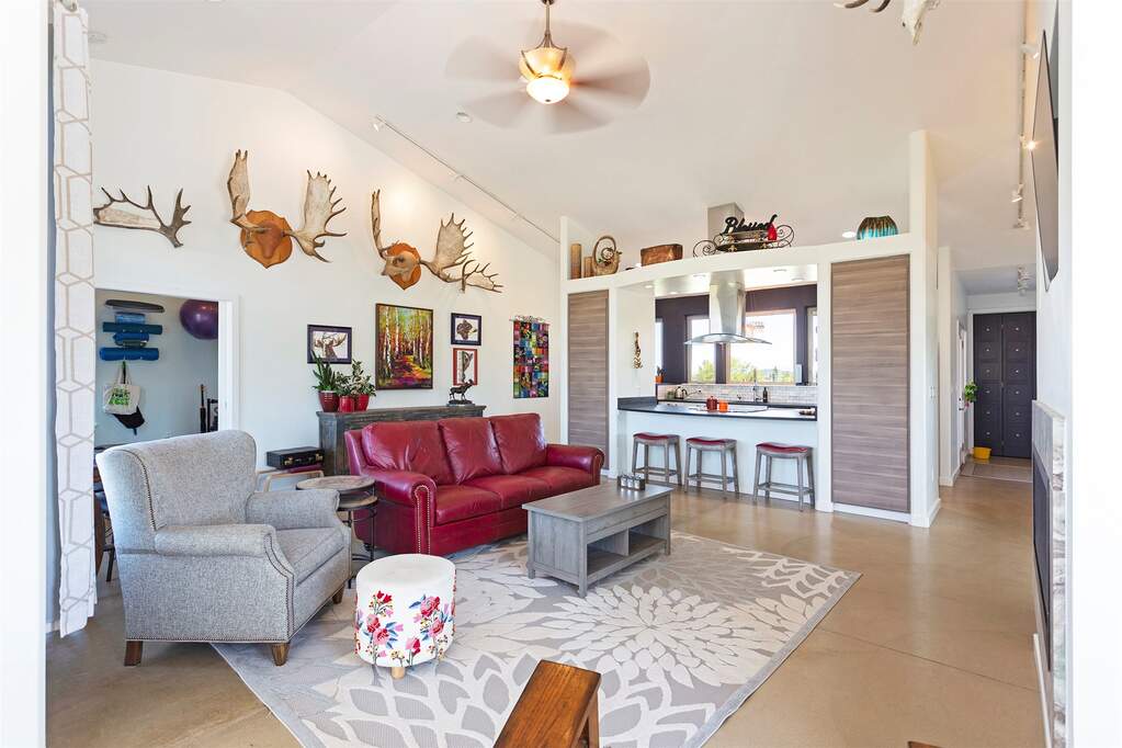 3 Bedroom Single Family Home/House's Image 11