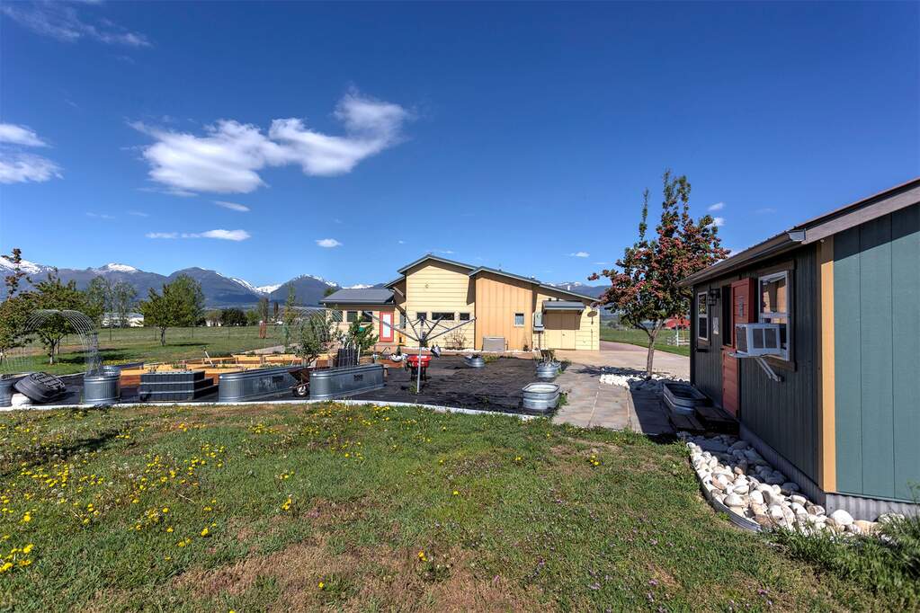 3 Bedroom Single Family Home/House's Image 60