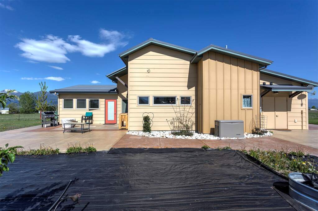 3 Bedroom Single Family Home/House's Image 63