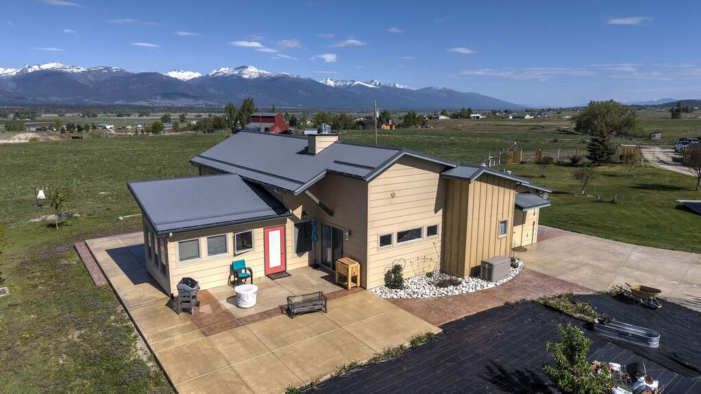 3 Bedroom Single Family Home/House's Image 4