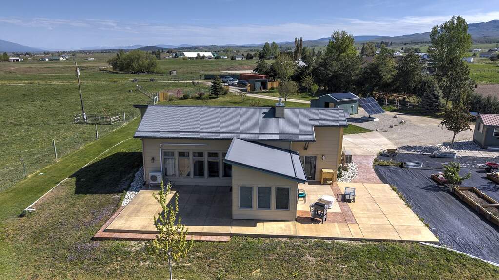 3 Bedroom Single Family Home/House's Image 5
