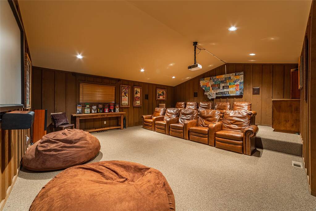 13 Bedroom Single Family Home/House's Image 126