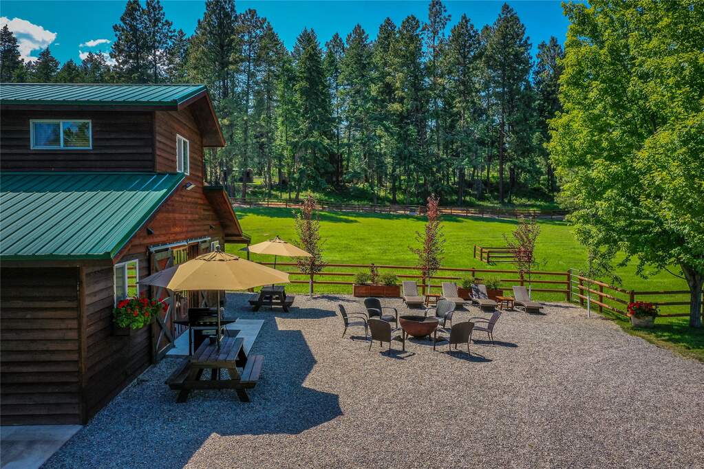 13 Bedroom Single Family Home/House's Image 15