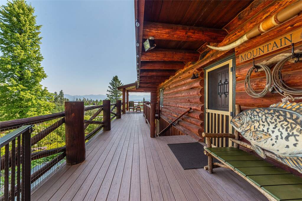 13 Bedroom Single Family Home/House's Image 33