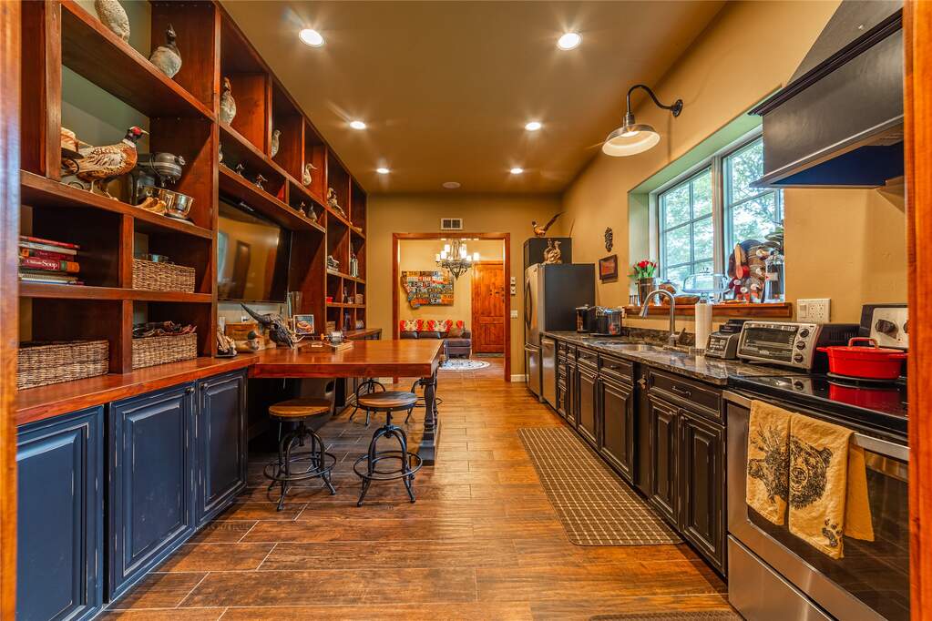 13 Bedroom Single Family Home/House's Image 80
