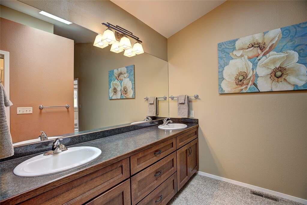 2 Bedroom Villa/Townhouse's Image 24