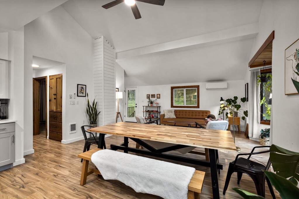 6 Bedroom Multi Unit's Image 7