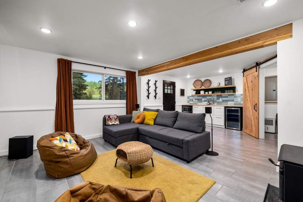 6 Bedroom Multi Unit's Image 19