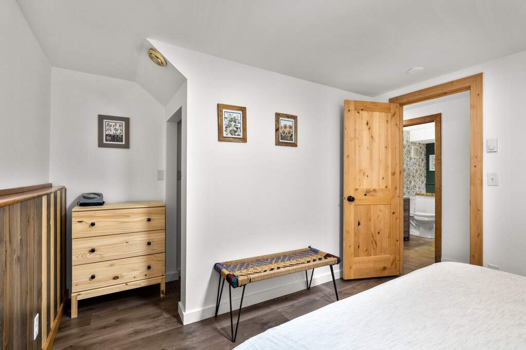 6 Bedroom Multi Unit's Image 23