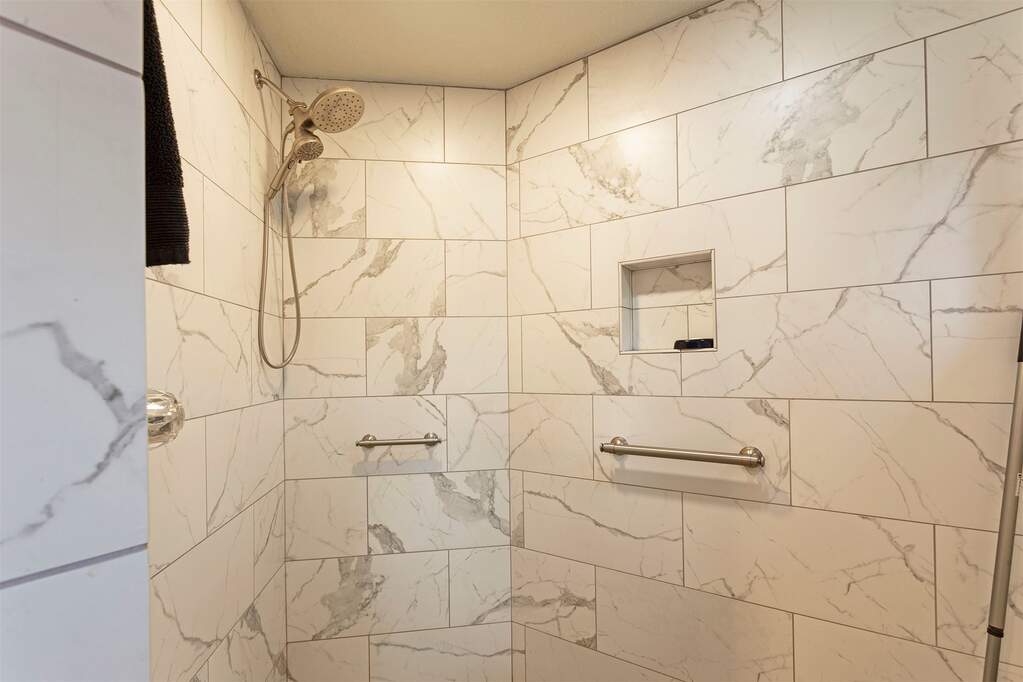 4 Bedroom Single Family Home/House's Image 15