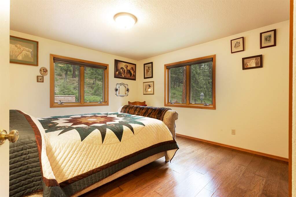 4 Bedroom Single Family Home/House's Image 16