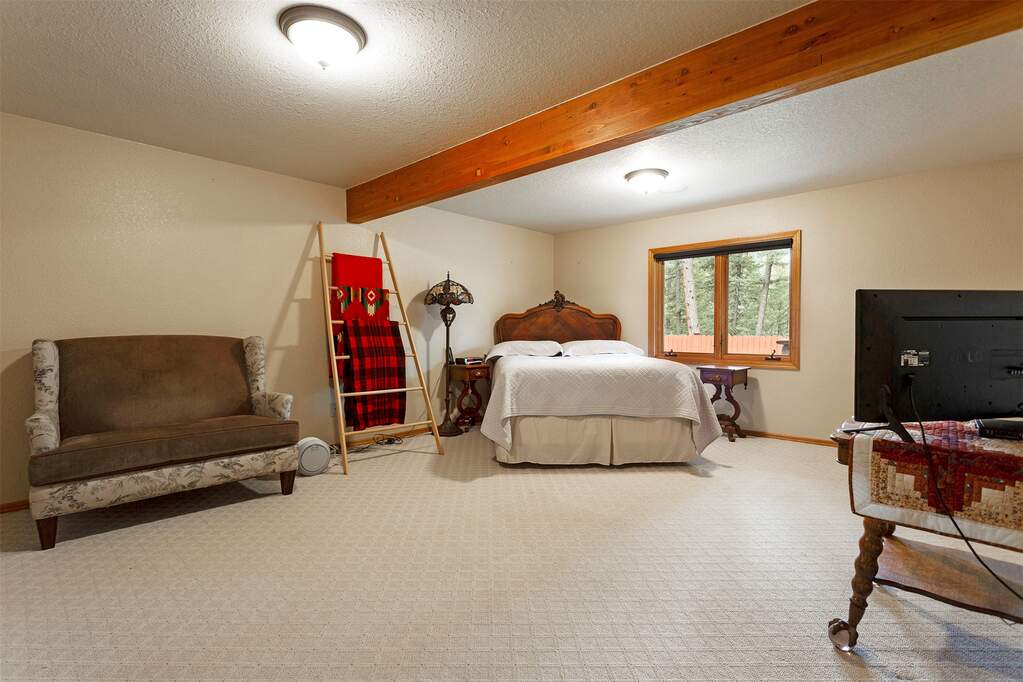 4 Bedroom Single Family Home/House's Image 22