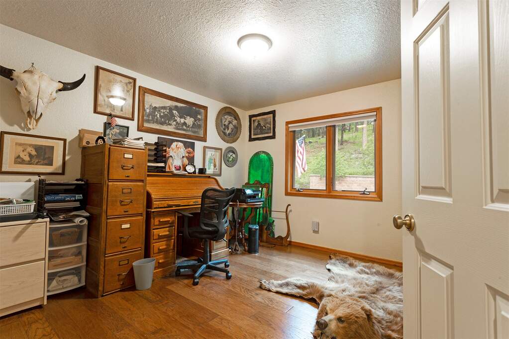 4 Bedroom Single Family Home/House's Image 25