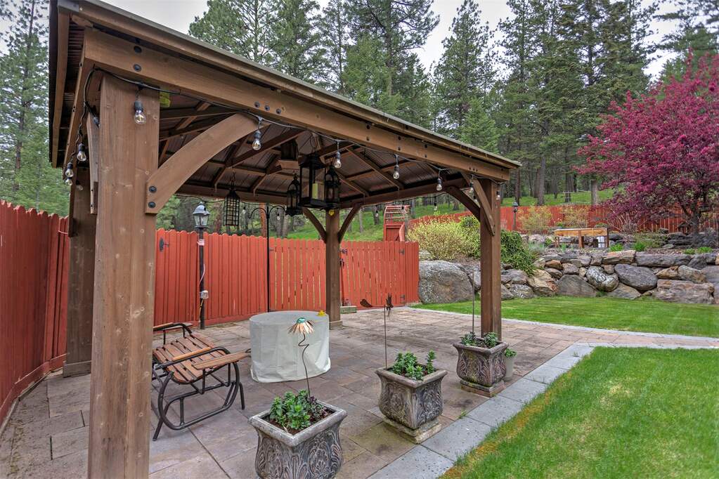 4 Bedroom Single Family Home/House's Image 34