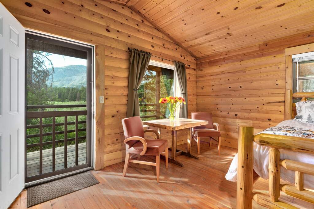 17 Bedroom Single Family Home/House's Image 112