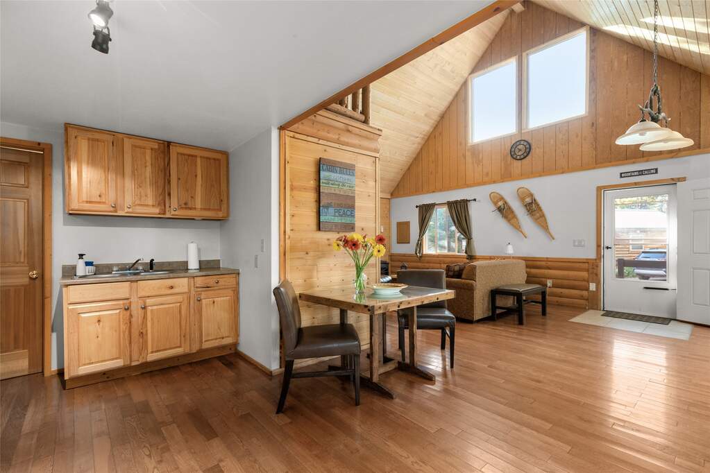 17 Bedroom Single Family Home/House's Image 118