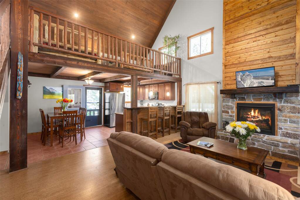 17 Bedroom Single Family Home/House's Image 85